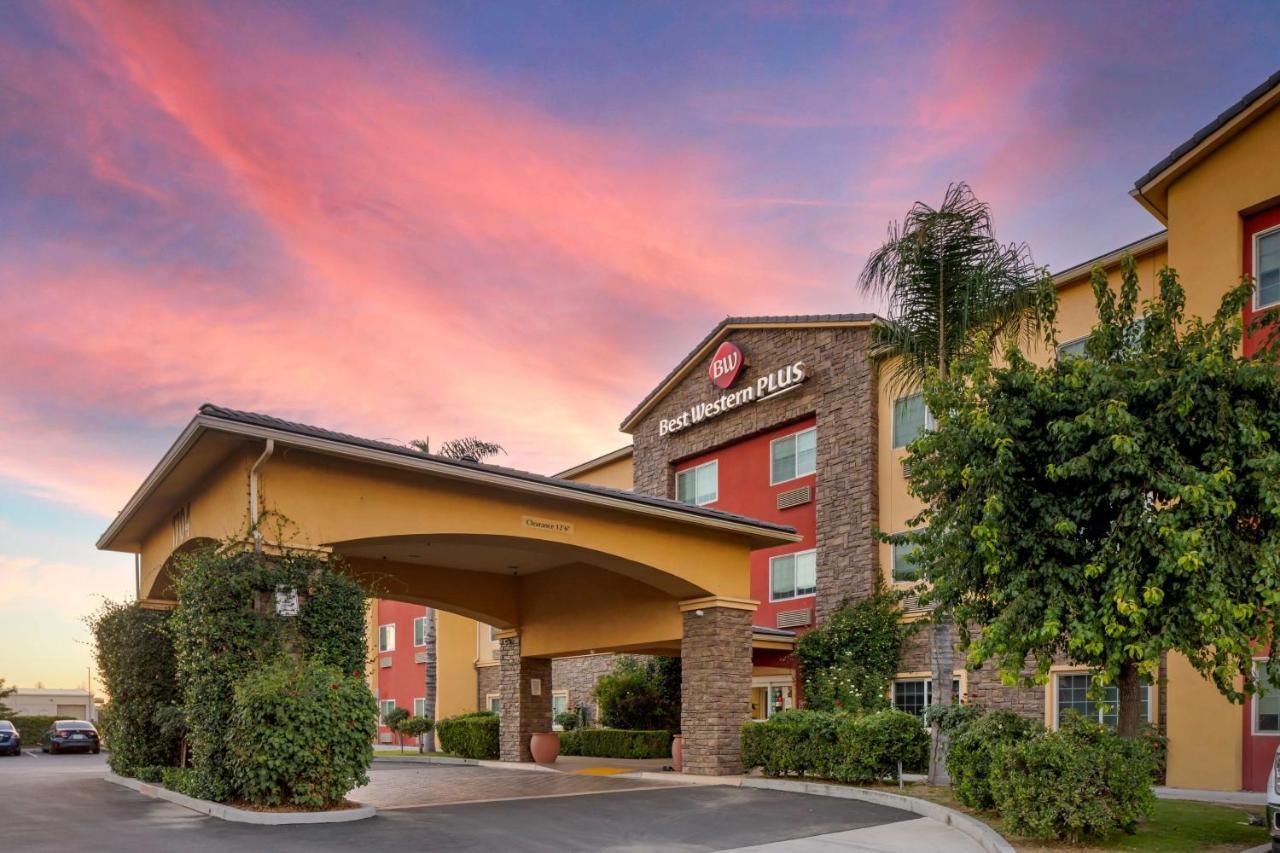 Best Western Plus Wasco Inn & Suites Экстерьер фото