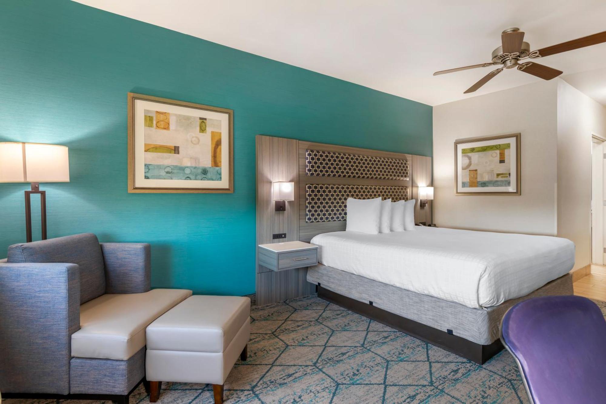 Best Western Plus Wasco Inn & Suites Экстерьер фото