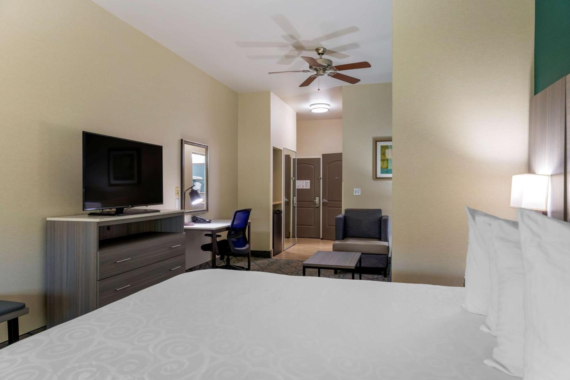 Best Western Plus Wasco Inn & Suites Экстерьер фото