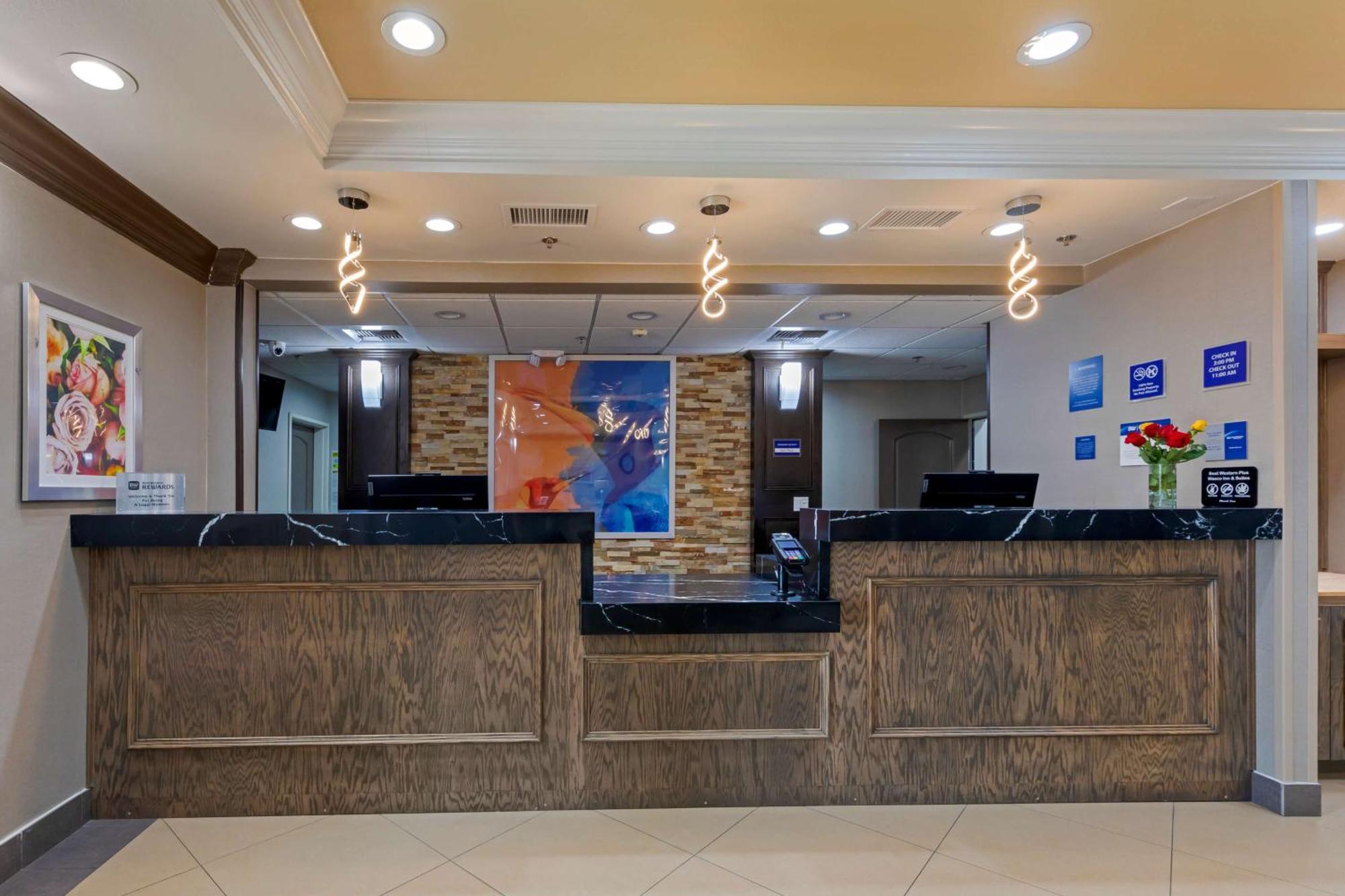 Best Western Plus Wasco Inn & Suites Экстерьер фото