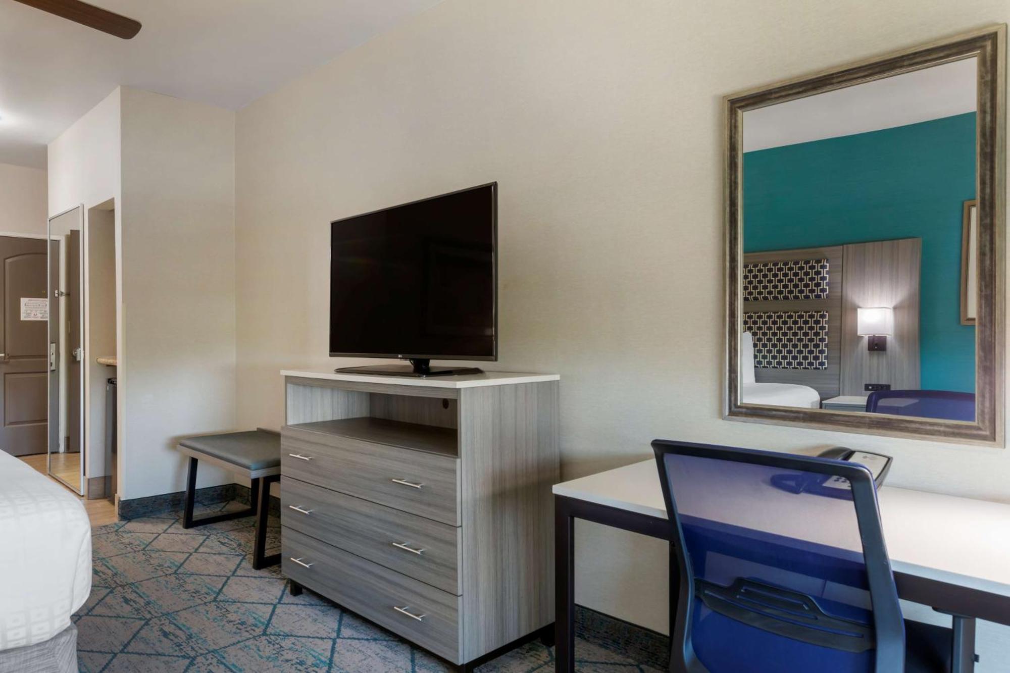 Best Western Plus Wasco Inn & Suites Экстерьер фото