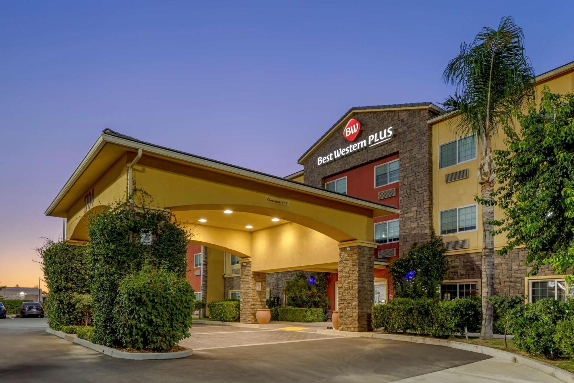 Best Western Plus Wasco Inn & Suites Экстерьер фото